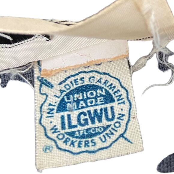 Vintage Rontini Work Dress V Open Neck Mini Dress in Size ***SEE MEASUREMENTS*** - Picture 9 of 9